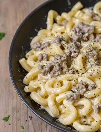 Creamy Ground Beef Alfredo Pasta